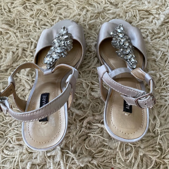 NWT Alex Marie Crystal Embellished Evening Sandals Silver Satin, size 6M - Picture 11 of 15